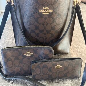 Authentic Coach Brown Signature Women's Bag Set